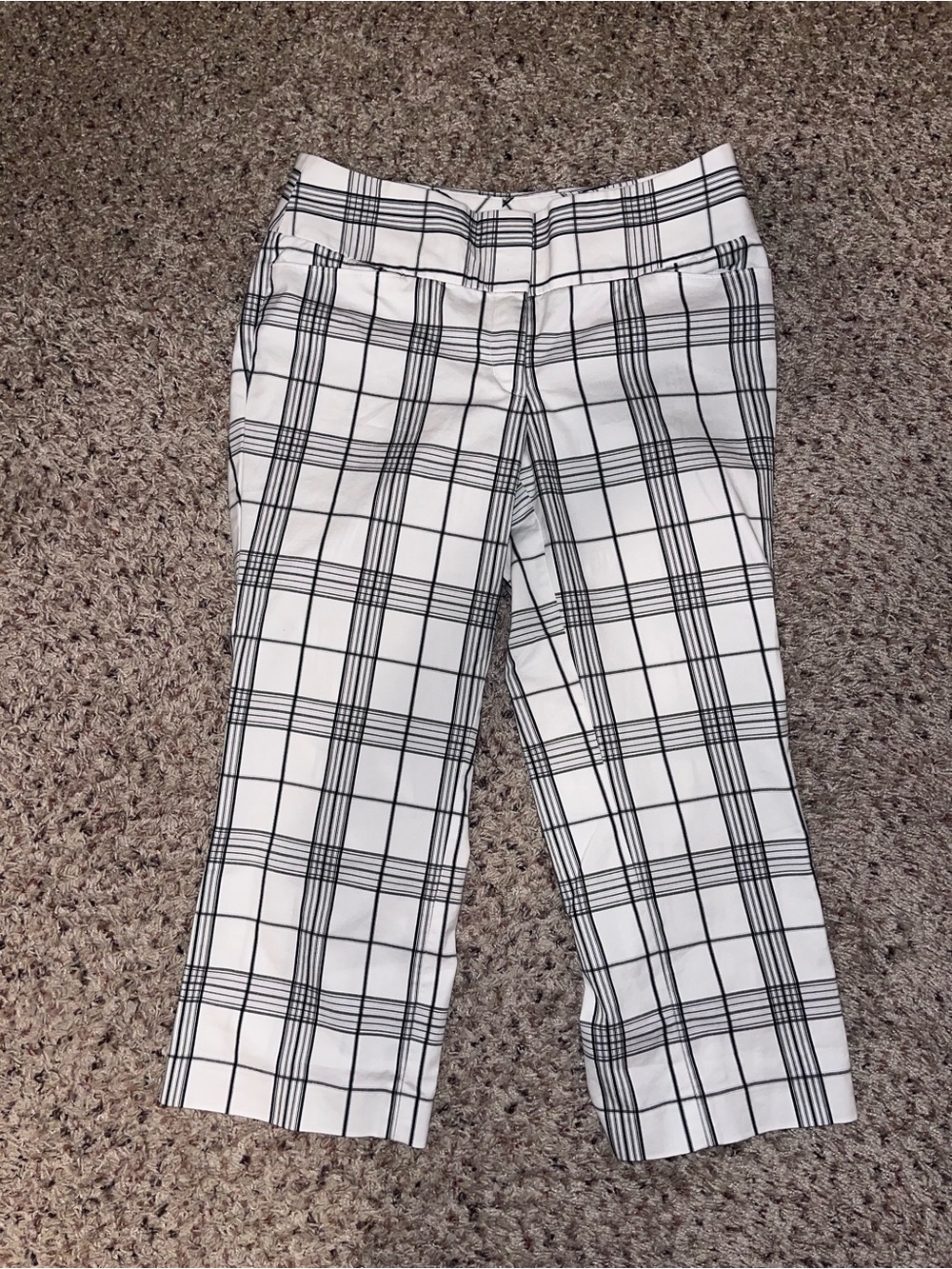 Express White & Black Plaid Crop Pants